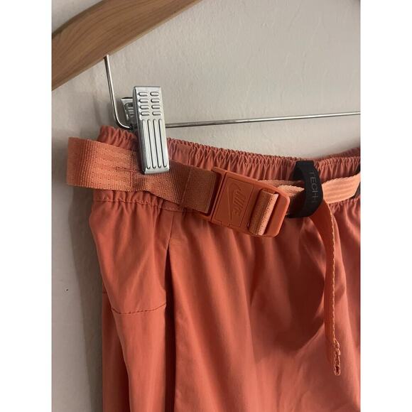 Nike M Sportswear Tech Pack Mens Cargo Baggy Shorts Madder DM5592-827 Gorpcore - Picture 5 of 11